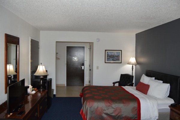 Ramada by Wyndham Arcata image 28