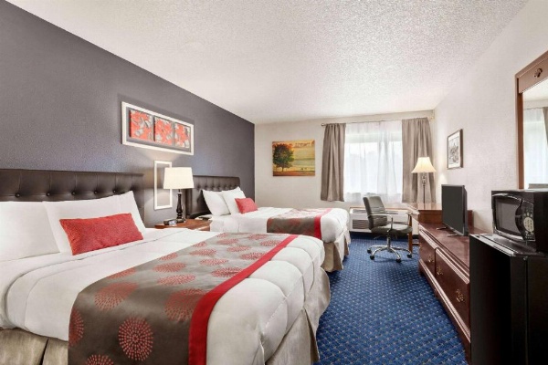 Ramada by Wyndham Arcata image 9